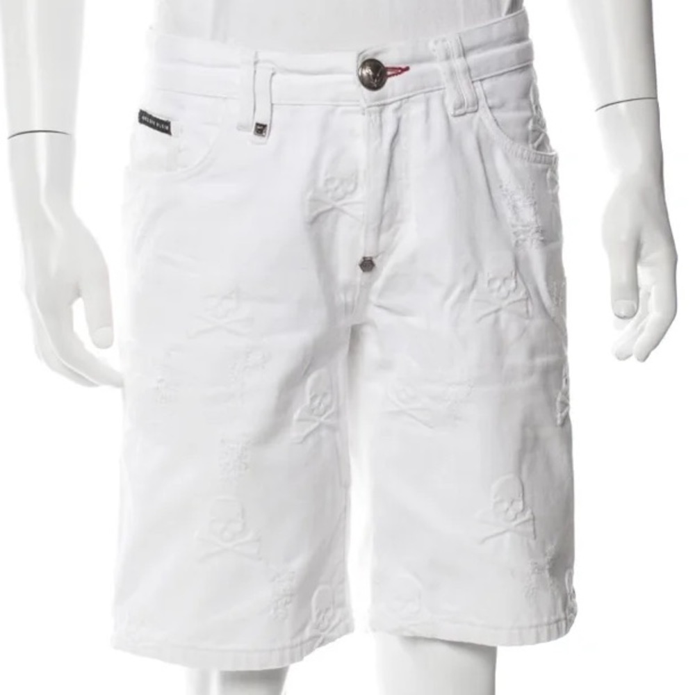 PHILIPP PLEIN
Denim‎ Shorts
Size: M